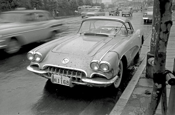 58-02a (074-26) 1958 Chevrolet Corvette hardtop.jpg